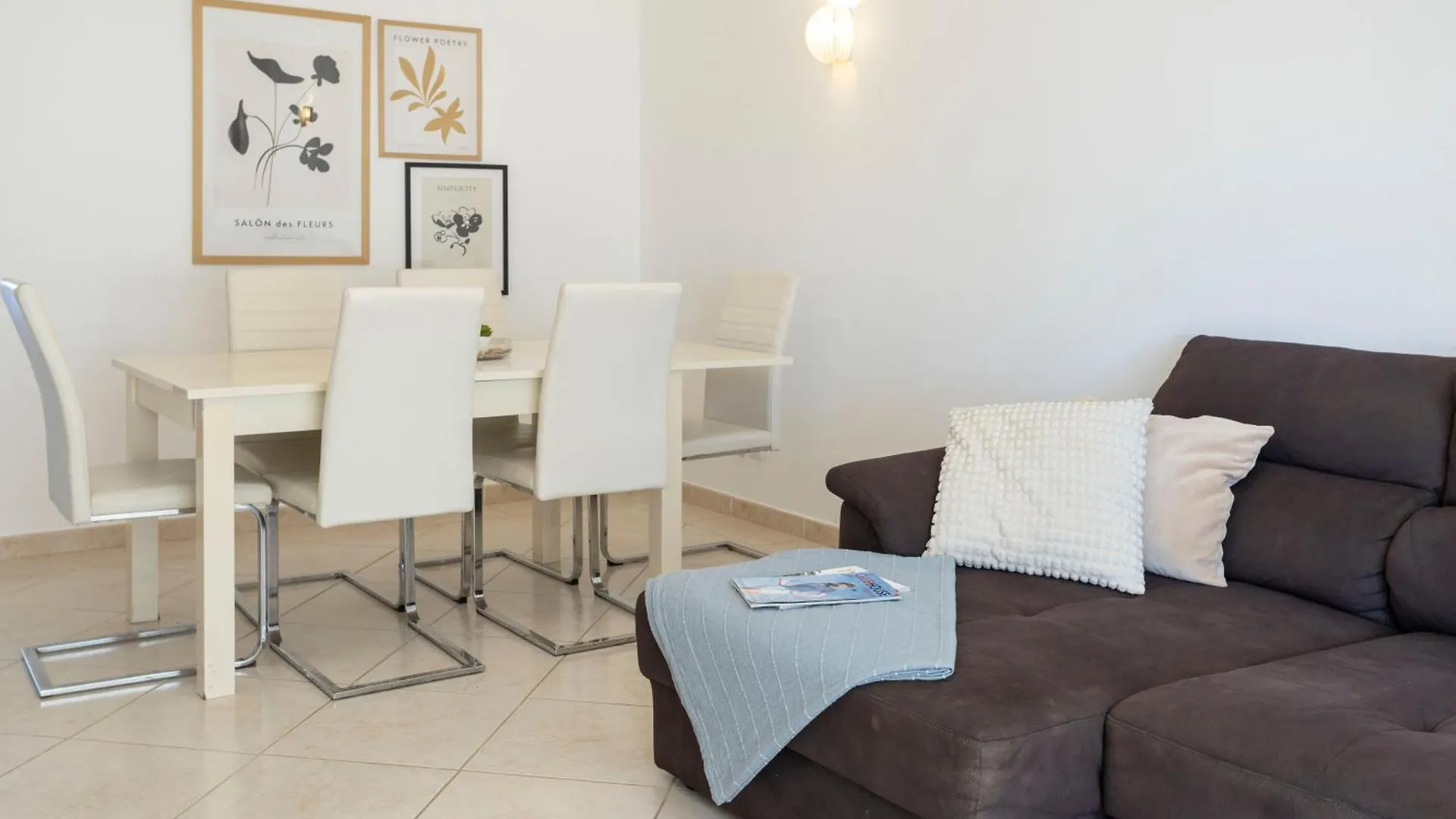 Centralgarve - Spacious & Elegant - Vilamoura W Pool - Jacarandas Quarteira Apartment